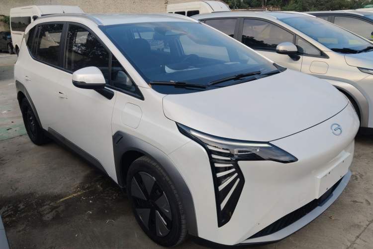 Used AION Y 2023 Younger Exterior 1