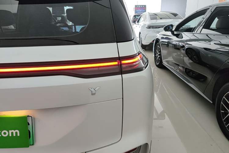 Used AION Y 2023 Plus 510 Enjoy Edition Exterior 3