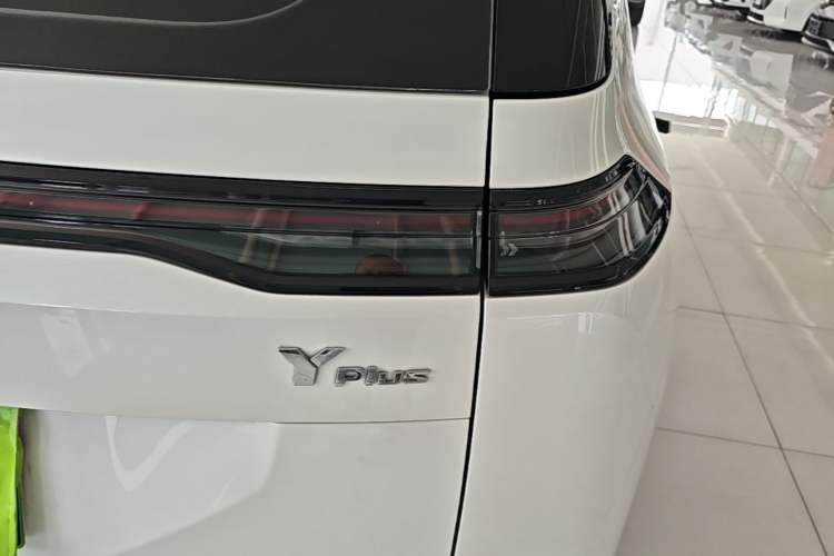 Used AION Y 2023 Younger Star Edition Exterior 3