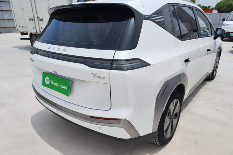 Used AION Y 2023 Younger Exterior 3