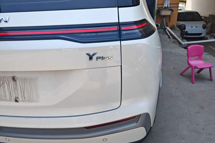 Used AION Y 2023 Younger Exterior 3