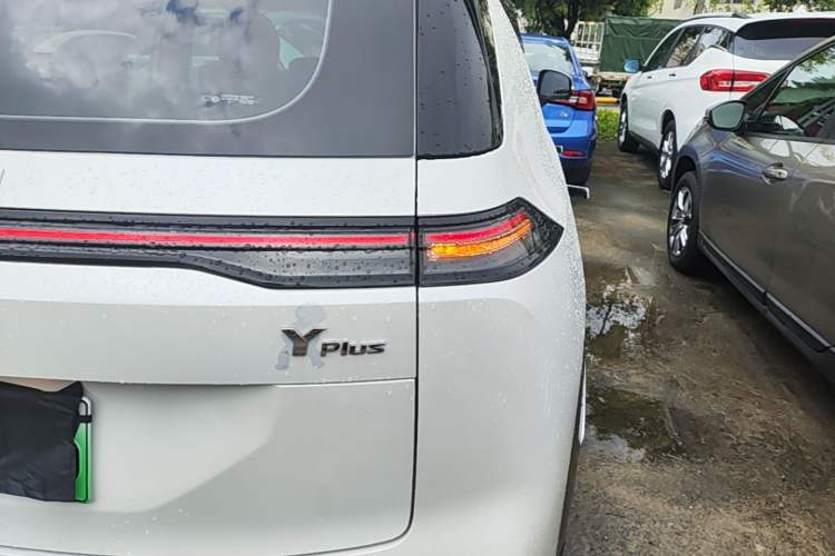 Used AION Y 2023 Plus 510 Smart Edition Exterior 3