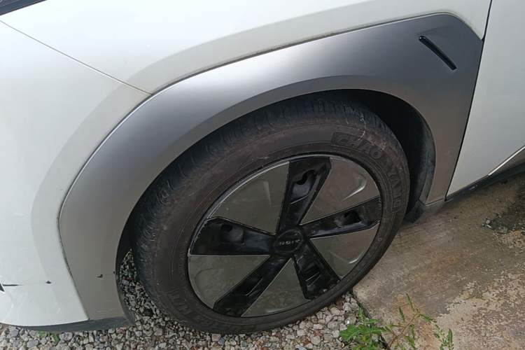 Used AION Y 2023 Plus 610 Enjoy Edition Exterior 4
