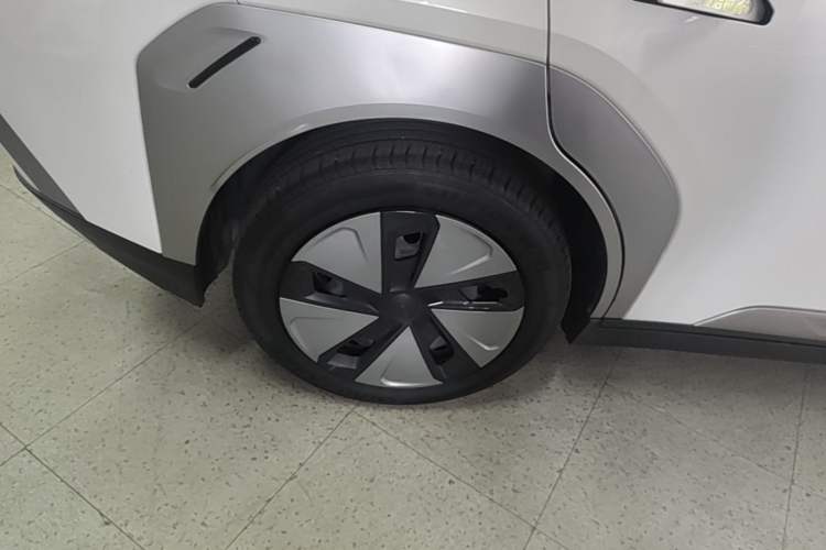 Used AION Y 2023 Plus 510 Enjoy Edition Exterior 5