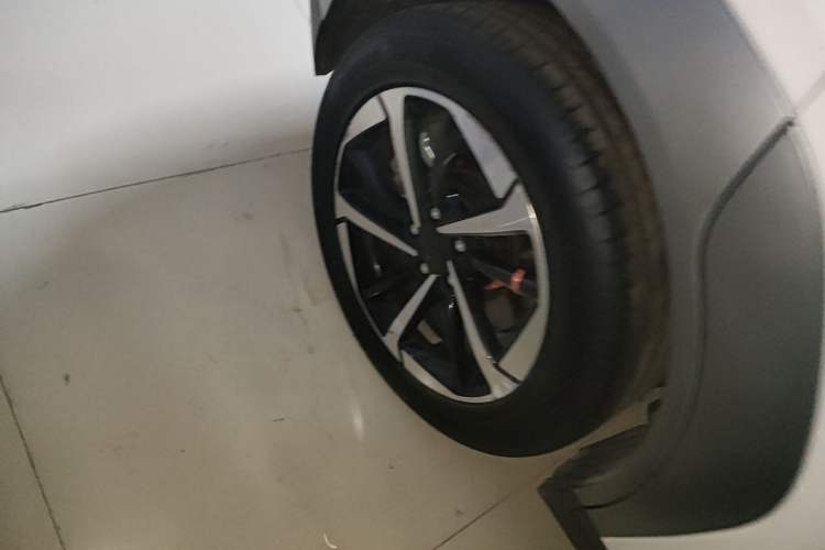 Used AION Y 2023 Younger Star Edition Exterior 5
