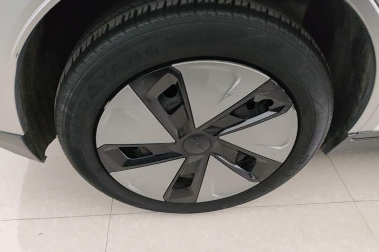 Used AION Y 2023 Plus 510 Enjoy Edition Exterior 5