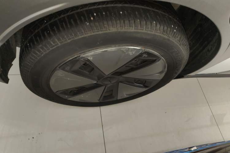 Used AION Y 2023 Younger Exterior 5