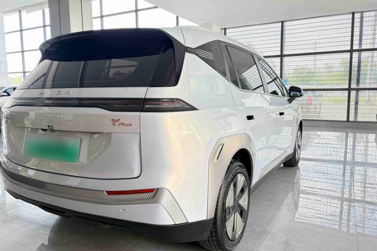 Used AION Y 2023 Younger Exterior 5