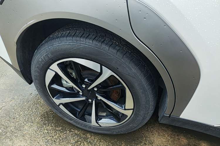 Used AION Y 2023 Plus 510 Smart Edition Exterior 5