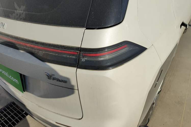 Used AION Y 2023 Younger Star Edition Exterior 6