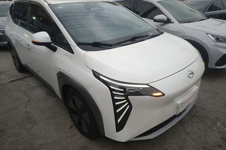 Used AION Y 2023 Plus 510 Enjoy Edition Front Right 45 Deg