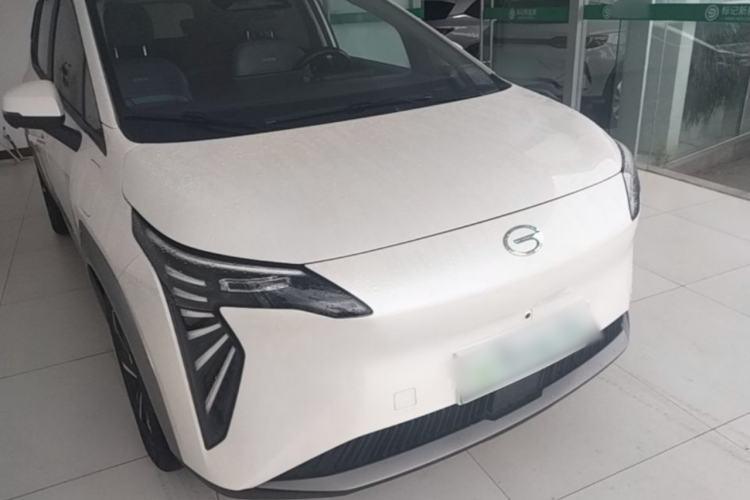 Used AION Y 2023 Plus 510 Smart Edition Front Right 45 Deg