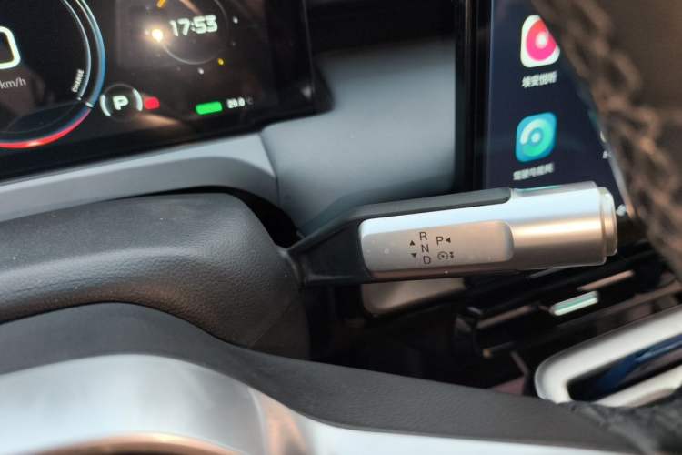 Used AION Y 2023 Plus 510 Enjoy Edition Gear Lever