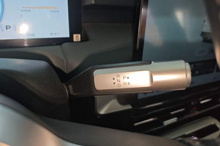 Used AION Y 2023 Plus 510 Enjoy Edition Gear Lever