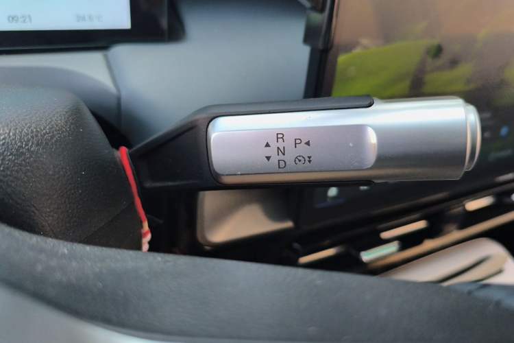 Used AION Y 2023 Younger Gear Lever