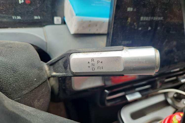 Used AION Y 2023 Plus 510 Enjoy Edition Gear Lever