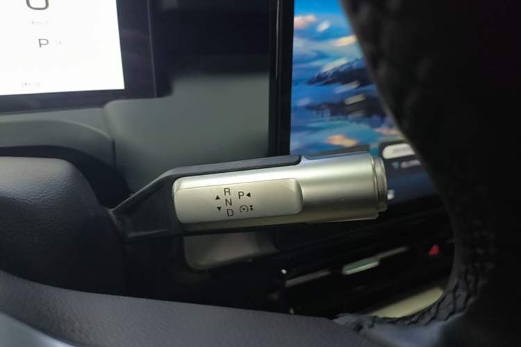 Used AION Y 2023 Plus 510 Smart Edition Gear Lever