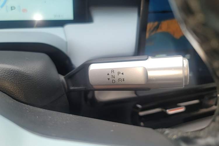 Used AION Y 2023 Younger Star Edition Gear Lever