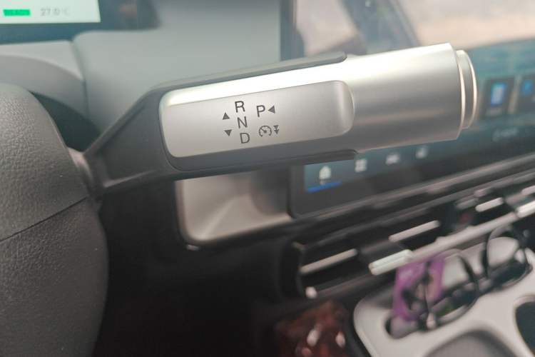 Used AION Y 2023 Plus 610 Smart Edition Ternary Lithium Gear Lever
