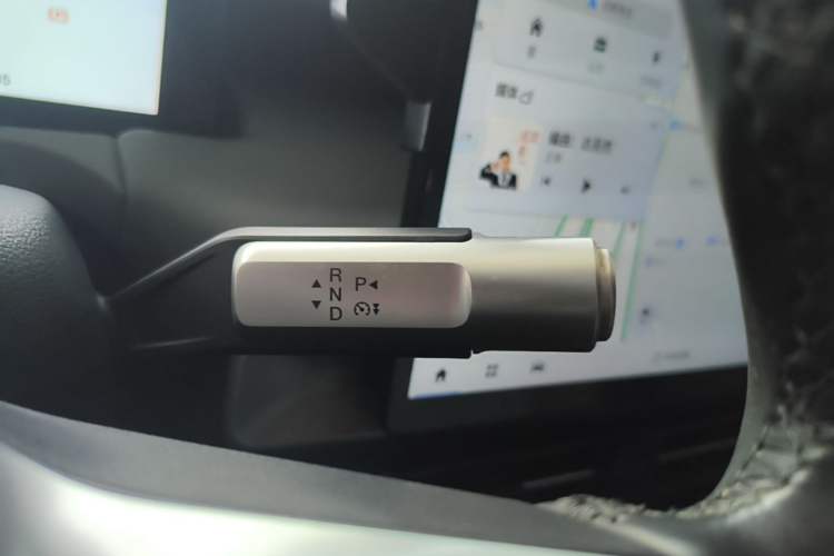 Used AION Y 2023 Plus 510 Enjoy Edition Gear Lever
