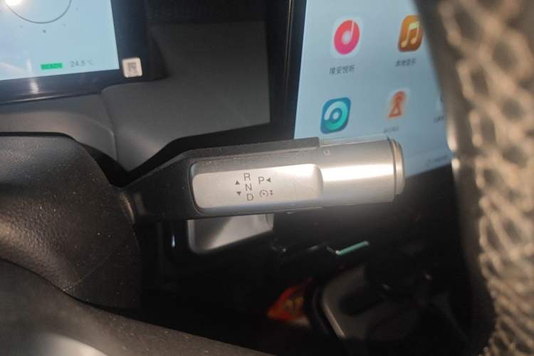 Used AION Y 2023 Plus 510 Enjoy Edition Gear Lever
