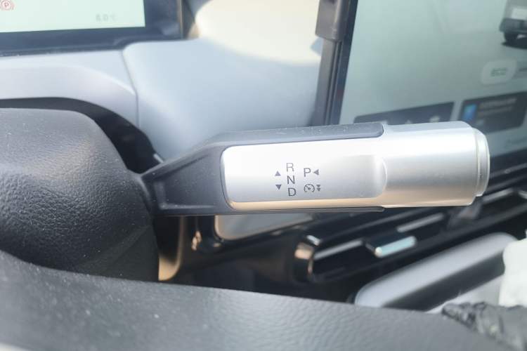 Used AION Y 2023 Younger Gear Lever