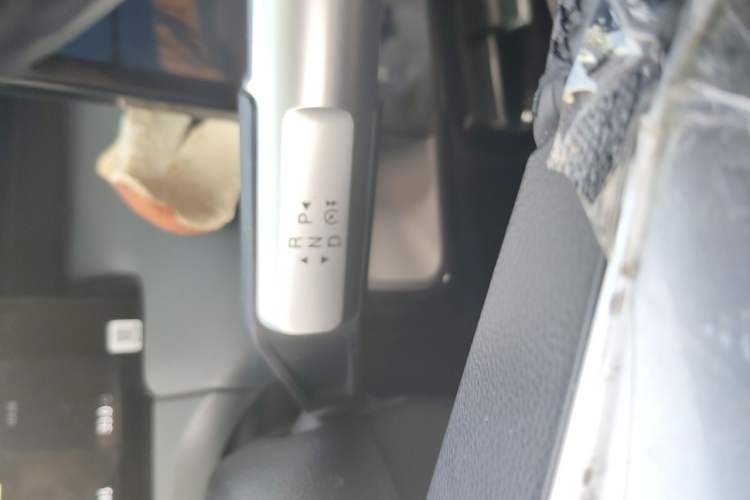 Used AION Y 2023 Plus 510 Smart Edition Gear Lever