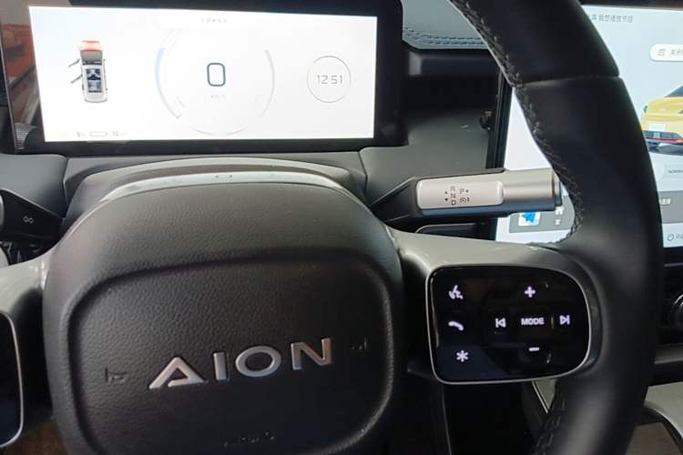 Used AION Y 2023 Plus 610 Enjoy Edition Gear Lever