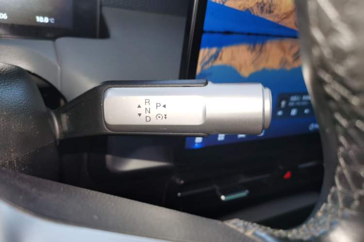 Used AION Y 2023 Plus 510 Enjoy Edition Gear Lever