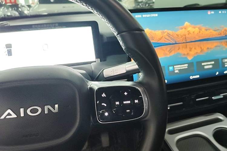 Used AION Y 2023 Plus 510 Smart Edition Gear Lever