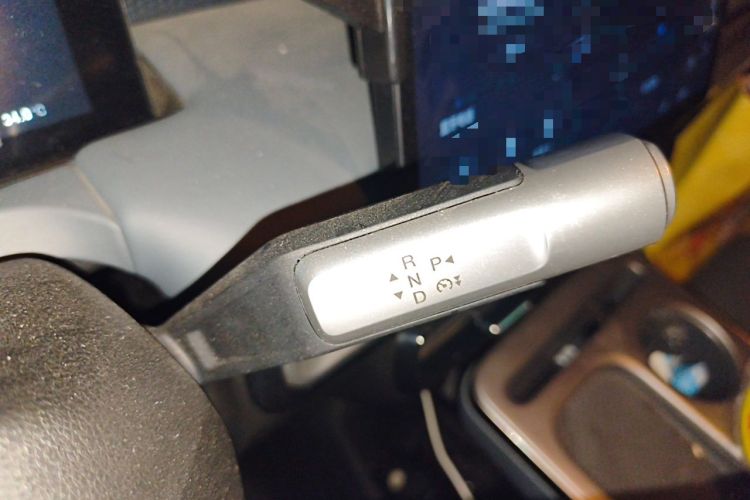 Used AION Y 2023 Younger Gear Lever