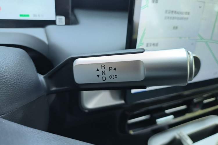 Used AION Y 2023 Plus 510 Enjoy Edition Gear Lever
