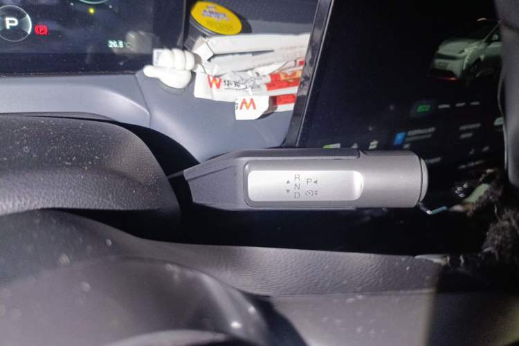 Used AION Y 2023 Younger Star Edition Gear Lever