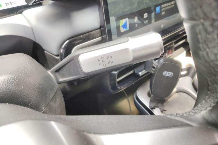 Used AION Y 2023 Plus 610 Enjoy Edition Gear Lever