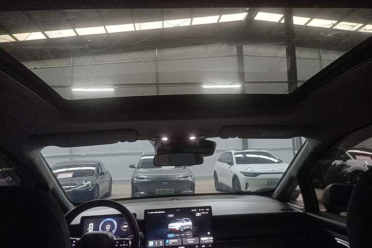 Used AION Y 2023 Plus 510 Smart Edition Headliner