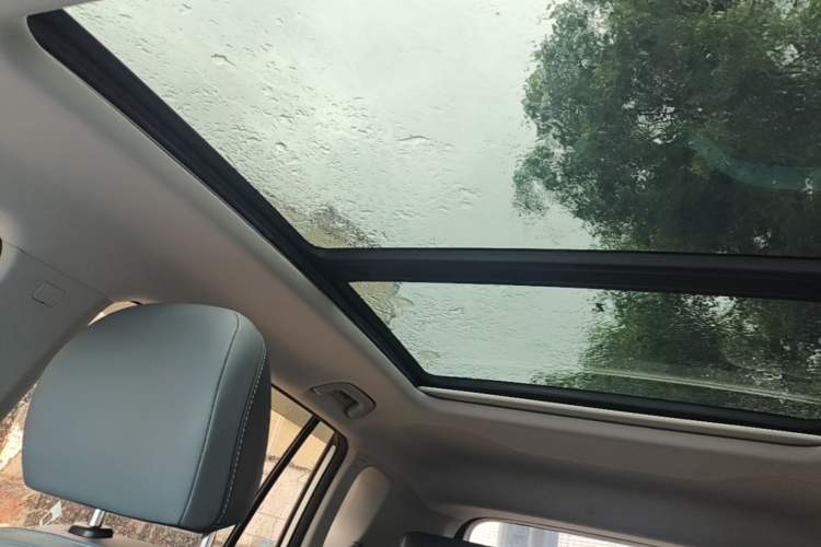Used AION Y 2023 Plus 510 Smart Edition Headliner
