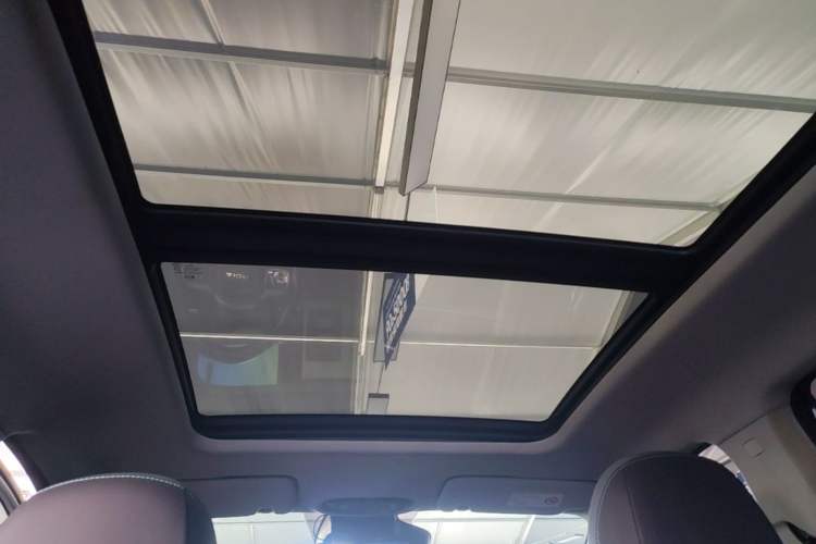 Used AION Y 2023 Plus 510 Smart Edition Headliner