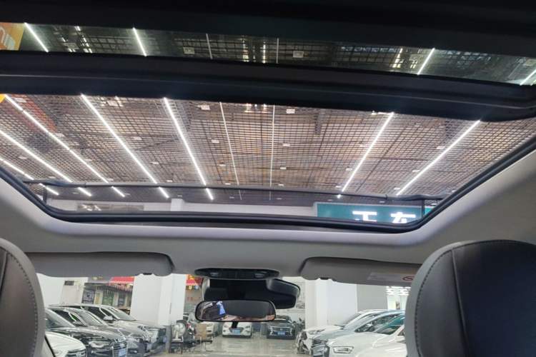 Used AION Y 2023 Plus 510 Smart Edition Headliner