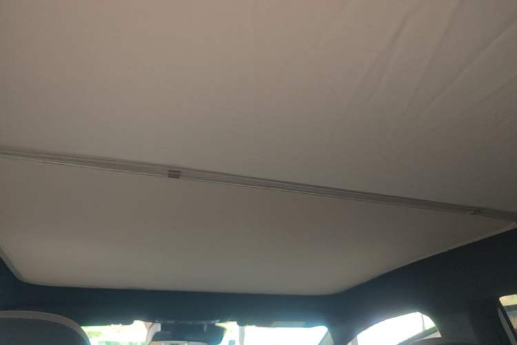 Used AION Y 2023 Plus 510 Smart Edition Headliner