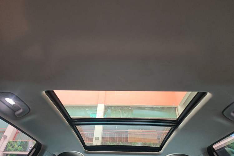 Used AION Y 2023 Plus 510 Smart Edition Headliner