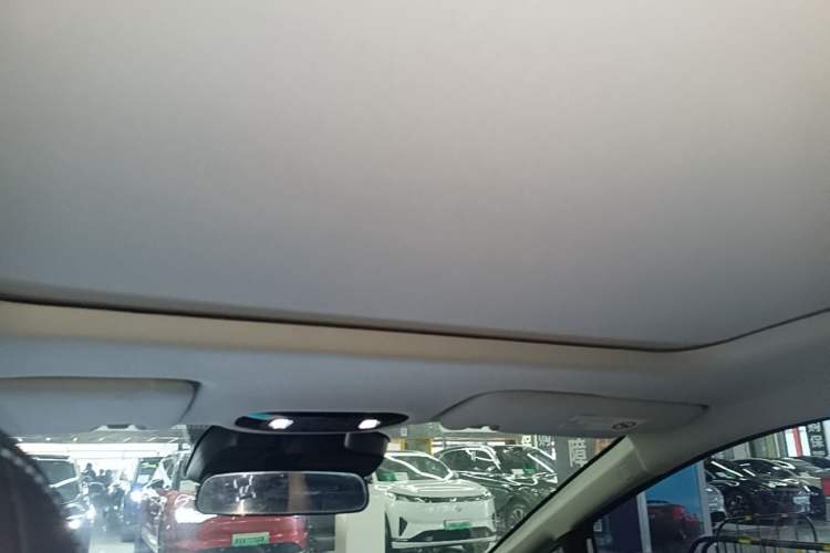 Used AION Y 2023 Plus 510 Smart Edition Headliner