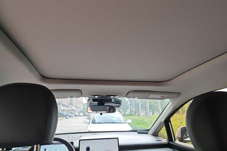 Used AION Y 2023 Plus 510 Smart Edition Headliner
