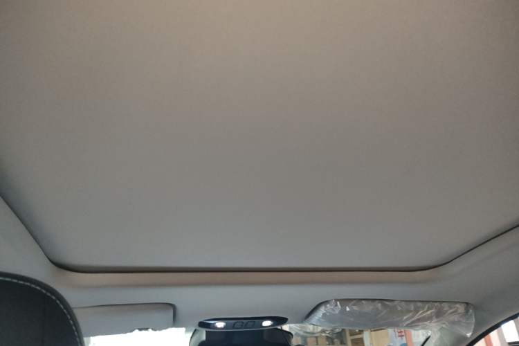 Used AION Y 2023 Plus 510 Smart Edition Headliner