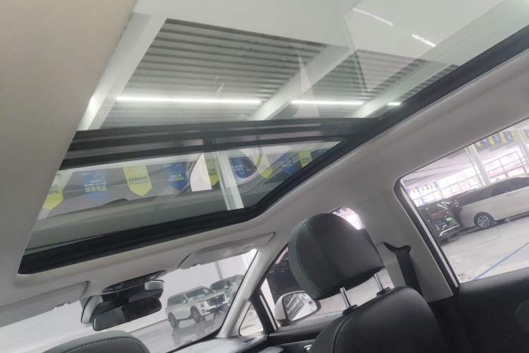 Used AION Y 2023 Younger Star Edition Headliner