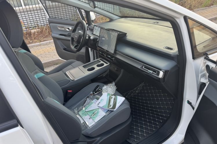 Used AION Y 2023 Plus 510 Enjoy Edition Interior 1
