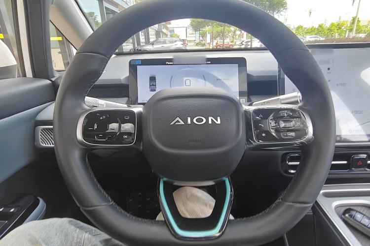 Used AION Y 2023 Plus 510 Smart Edition Interior 10