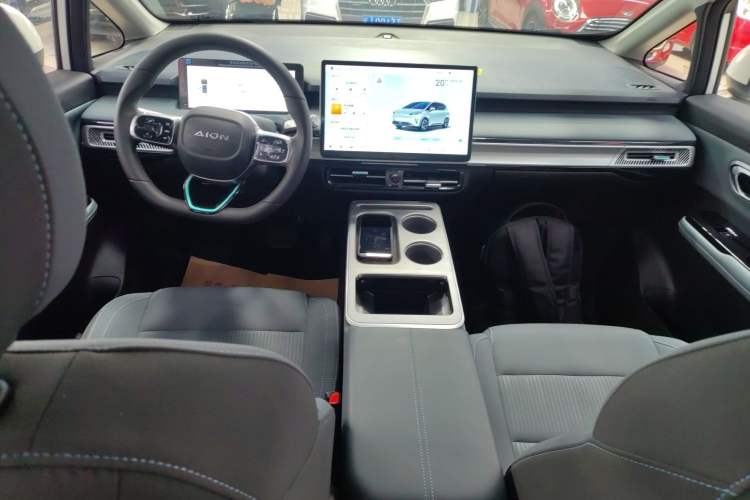 Used AION Y 2023 Younger Interior 2