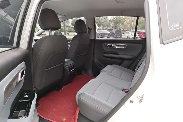 Used AION Y 2023 Plus 510 Enjoy Edition Interior 3