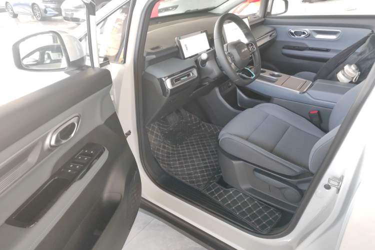 Used AION Y 2023 Plus 510 Enjoy Edition Interior 3