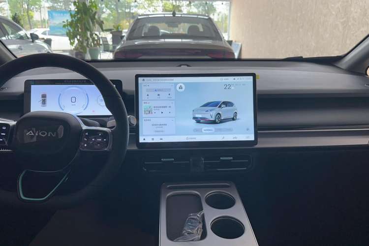 Used AION Y 2023 Plus 510 Enjoy Edition Interior 3
